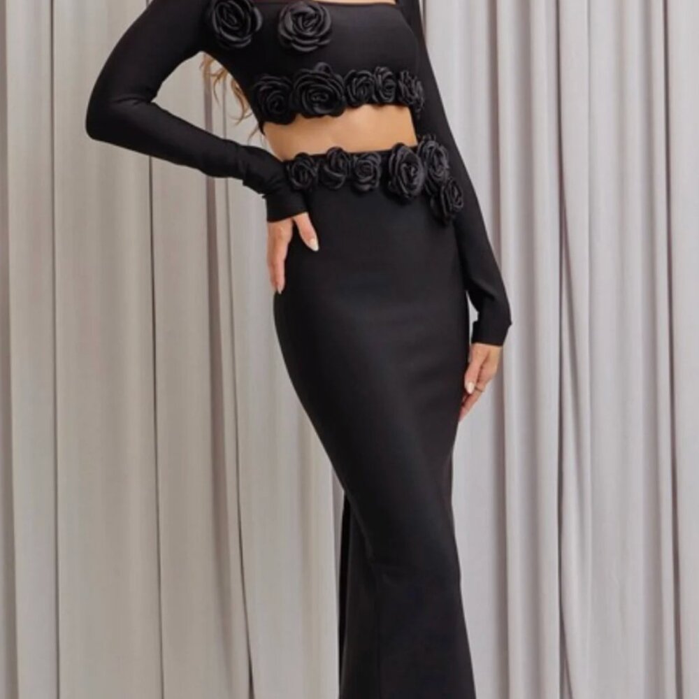 Elegant Black Long Sleeve Floral-Trim Maxi Dress